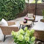 Hello Holidays Suite Zentral Terrasse Parkplatz