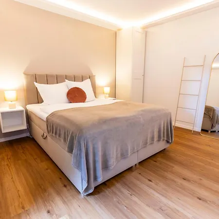 Hello Holidays Zentral Terrasse Parkplatz Apartment