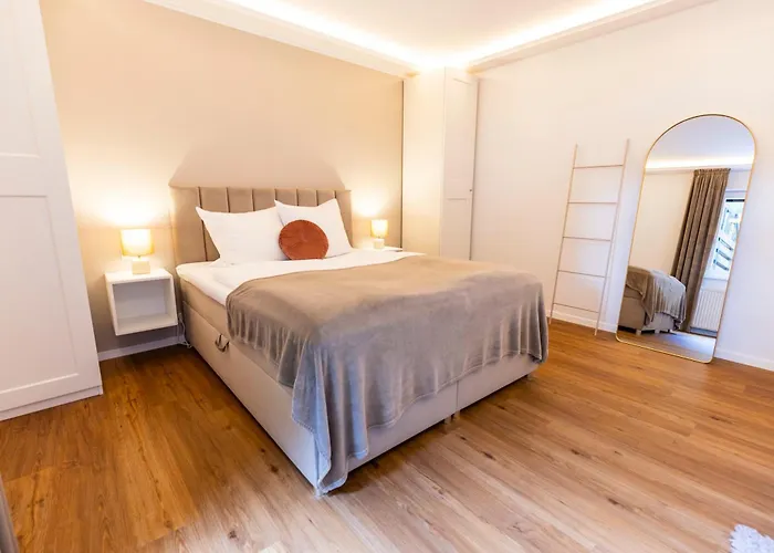 Smartfewo Zentral Terrasse Parkplatz Apartment *
